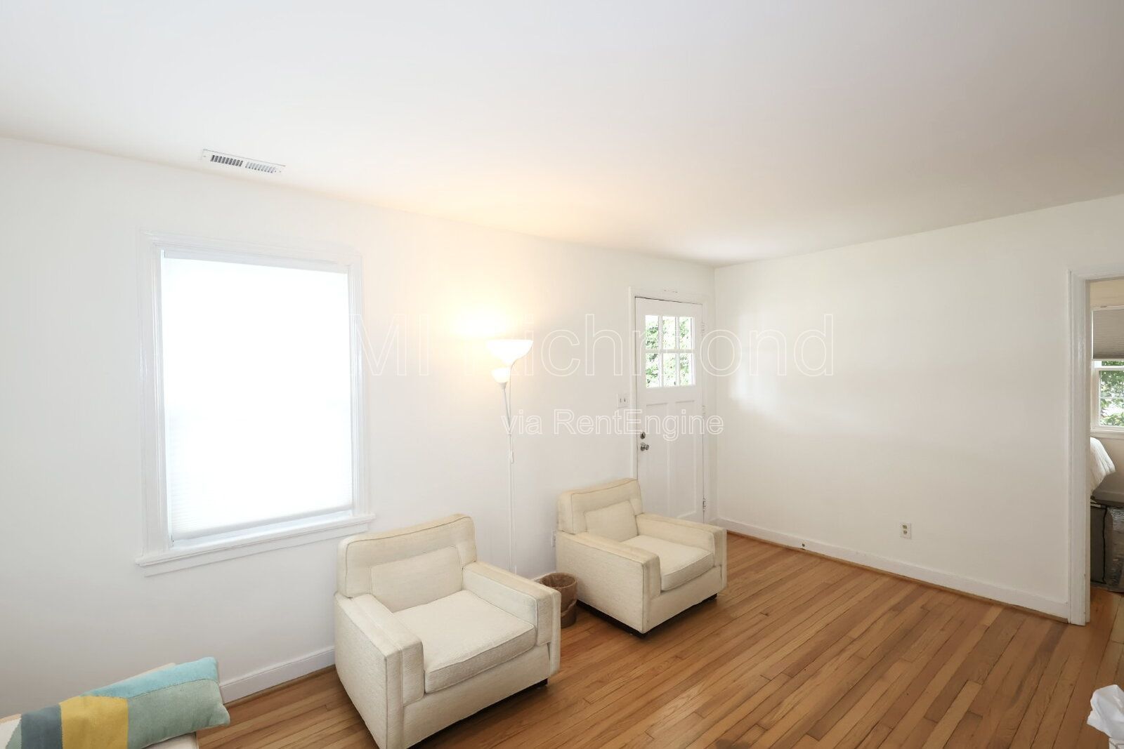 Cute & Cozy 2-Bed Retreat on Maple Avenue in Richmond! property image