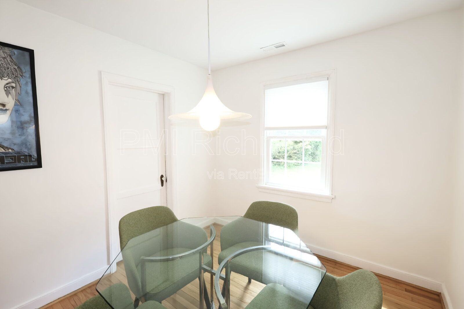 Cute & Cozy 2-Bed Retreat on Maple Avenue in Richmond! property image