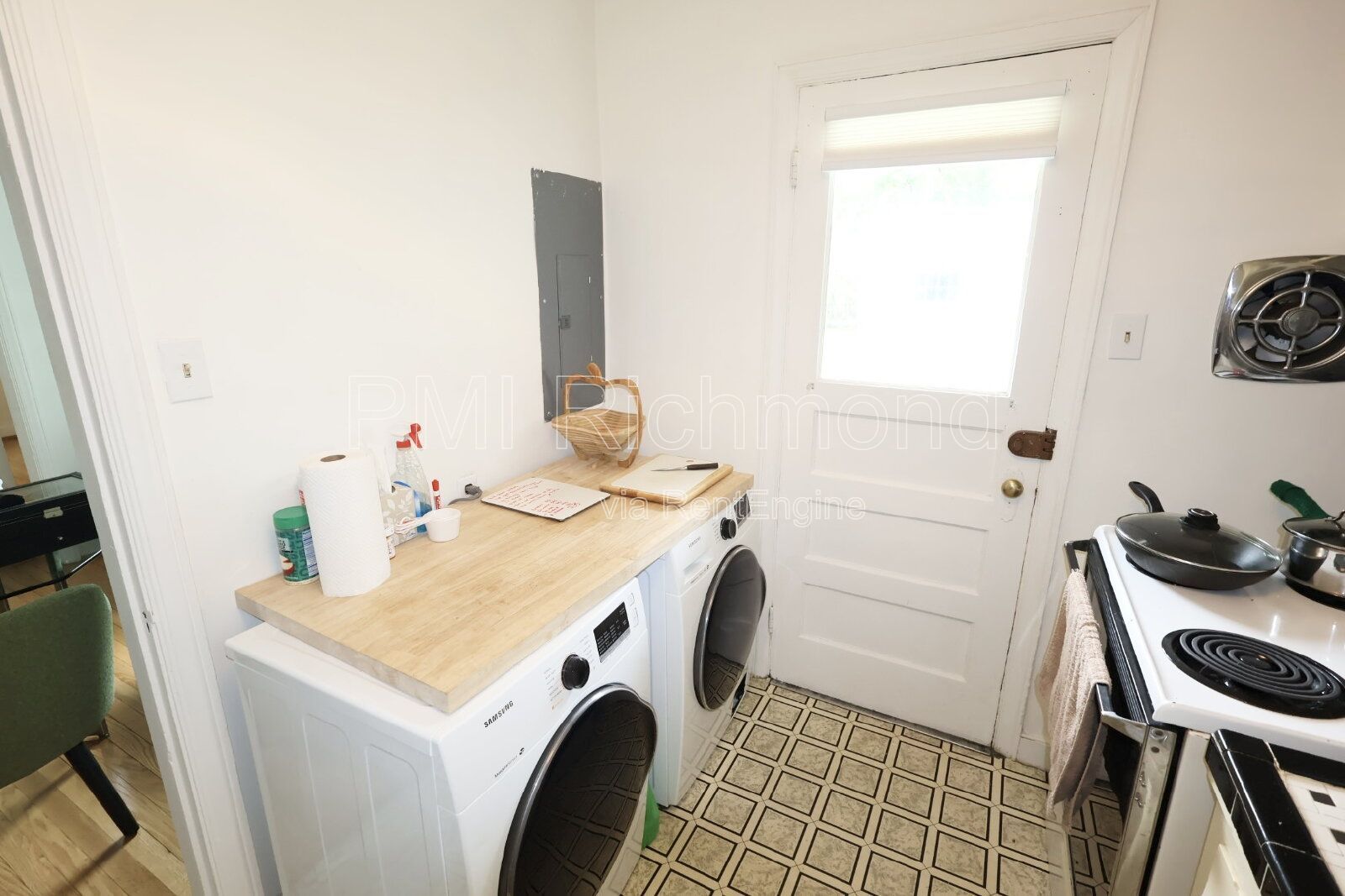 Cute & Cozy 2-Bed Retreat on Maple Avenue in Richmond! property image