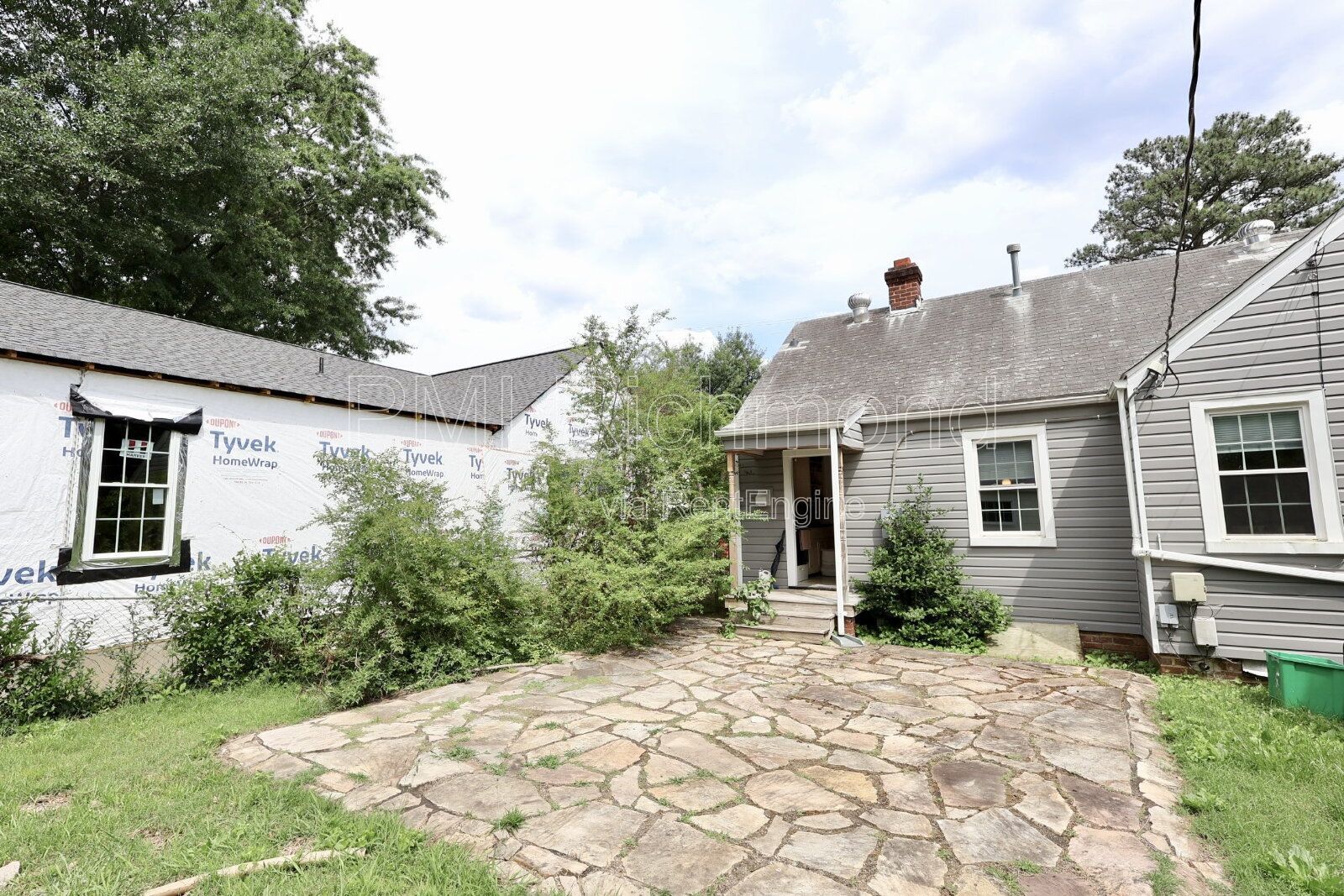 Cute & Cozy 2-Bed Retreat on Maple Avenue in Richmond! property image