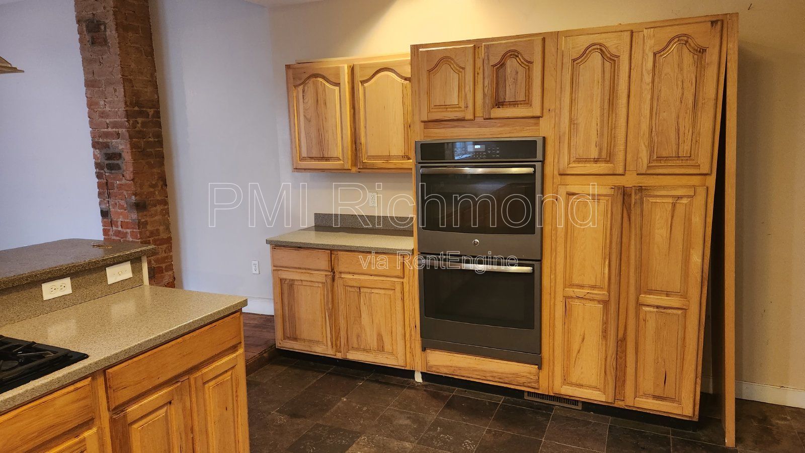 2-Story Single Family Home in Oregon Hill! property image