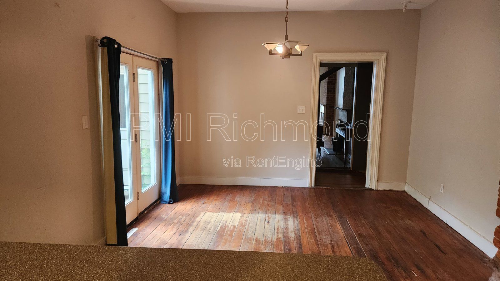 2-Story Single Family Home in Oregon Hill! property image
