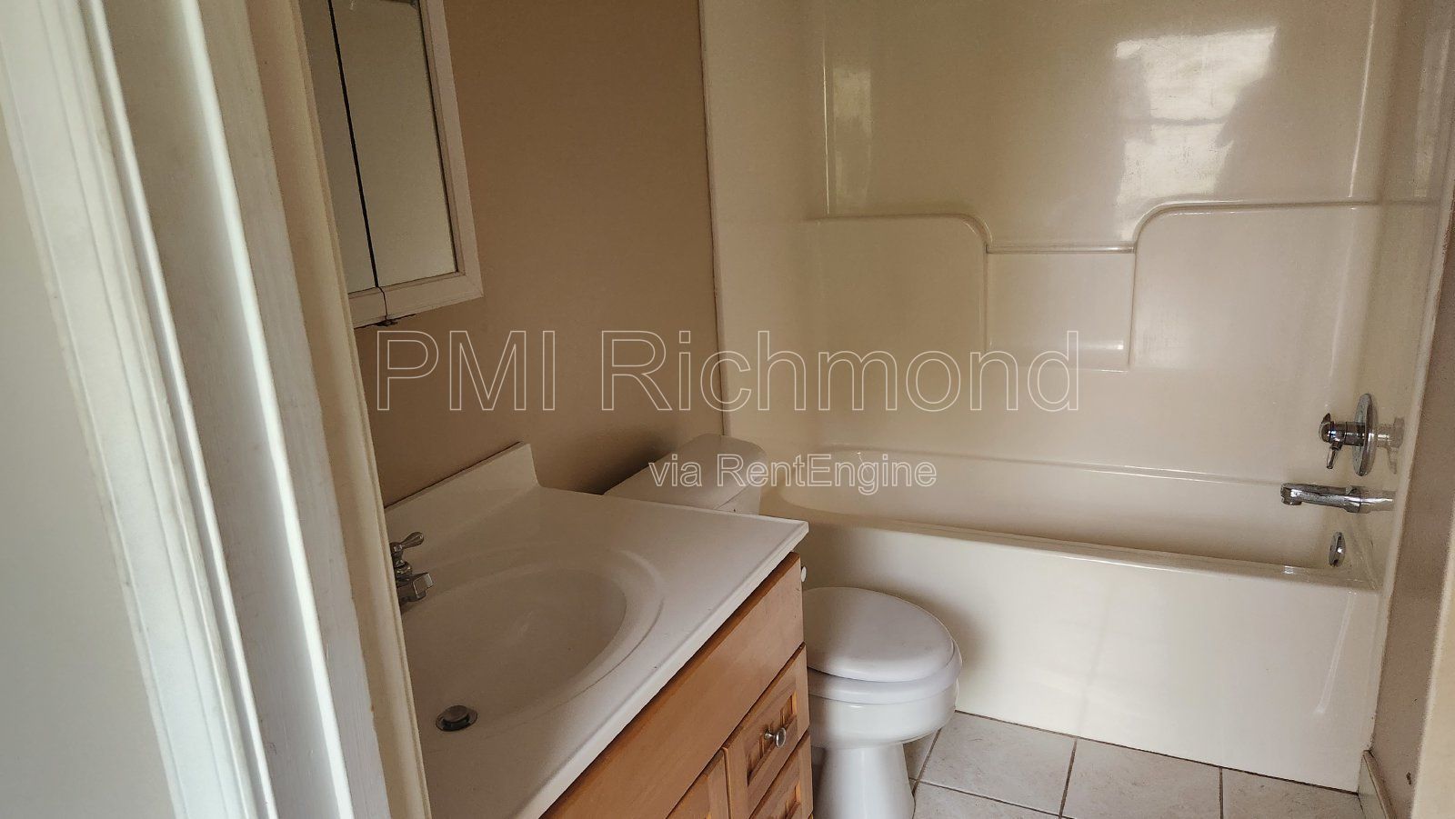 2-Story Single Family Home in Oregon Hill! property image