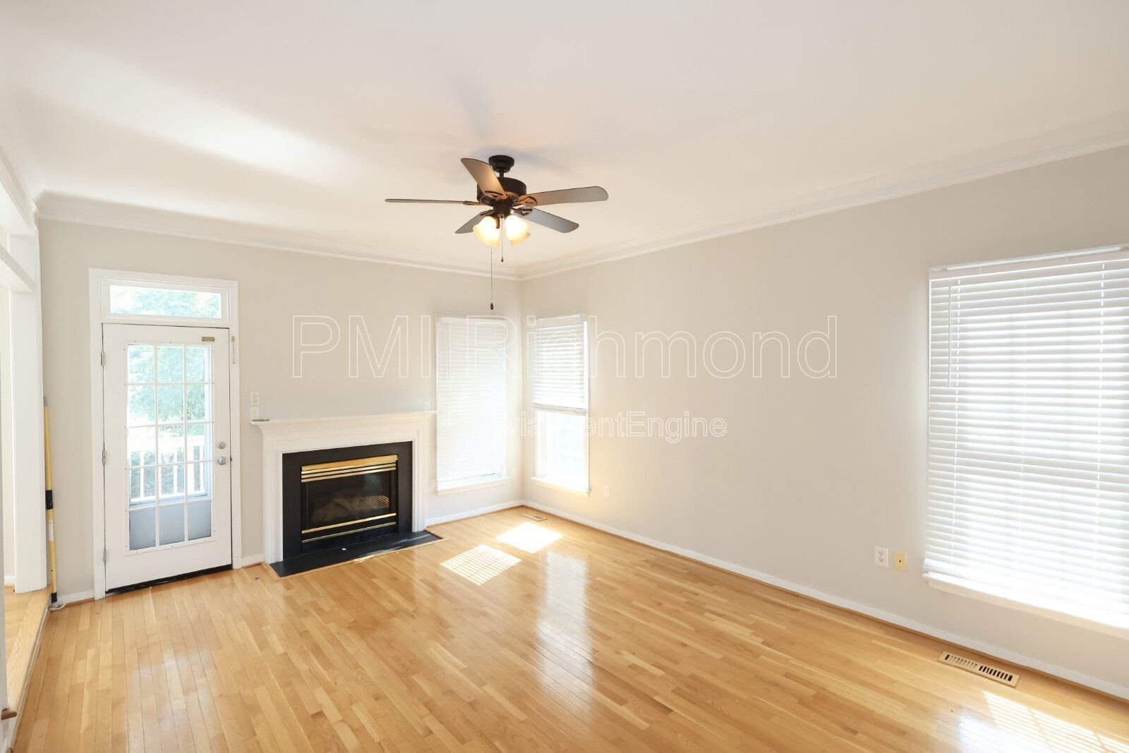 Beautiful 4-Bed Home in the Subdivision of Manor Park at Wyndhm in Glen Allen! property image