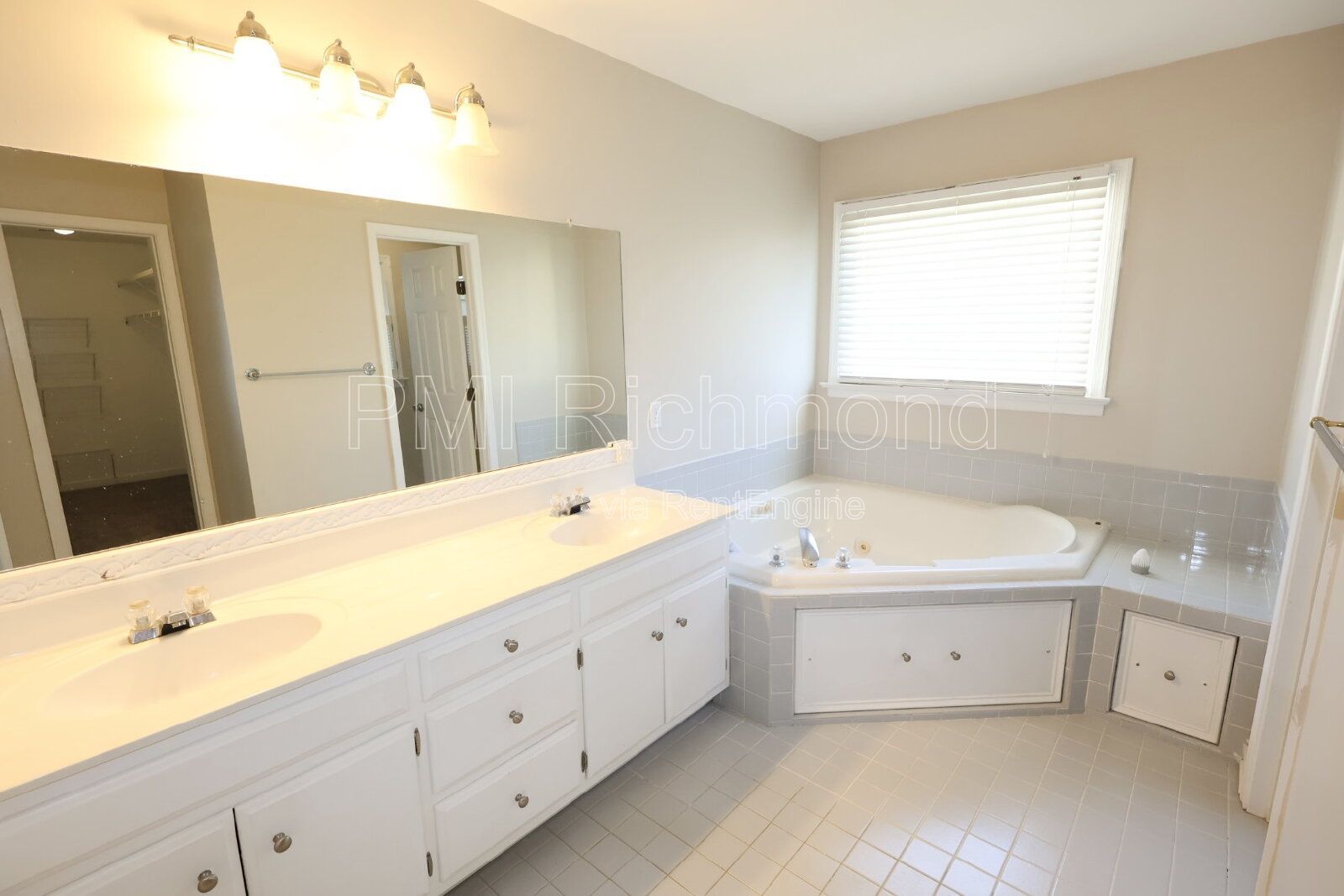 Beautiful 4-Bed Home in the Subdivision of Manor Park at Wyndhm in Glen Allen! property image