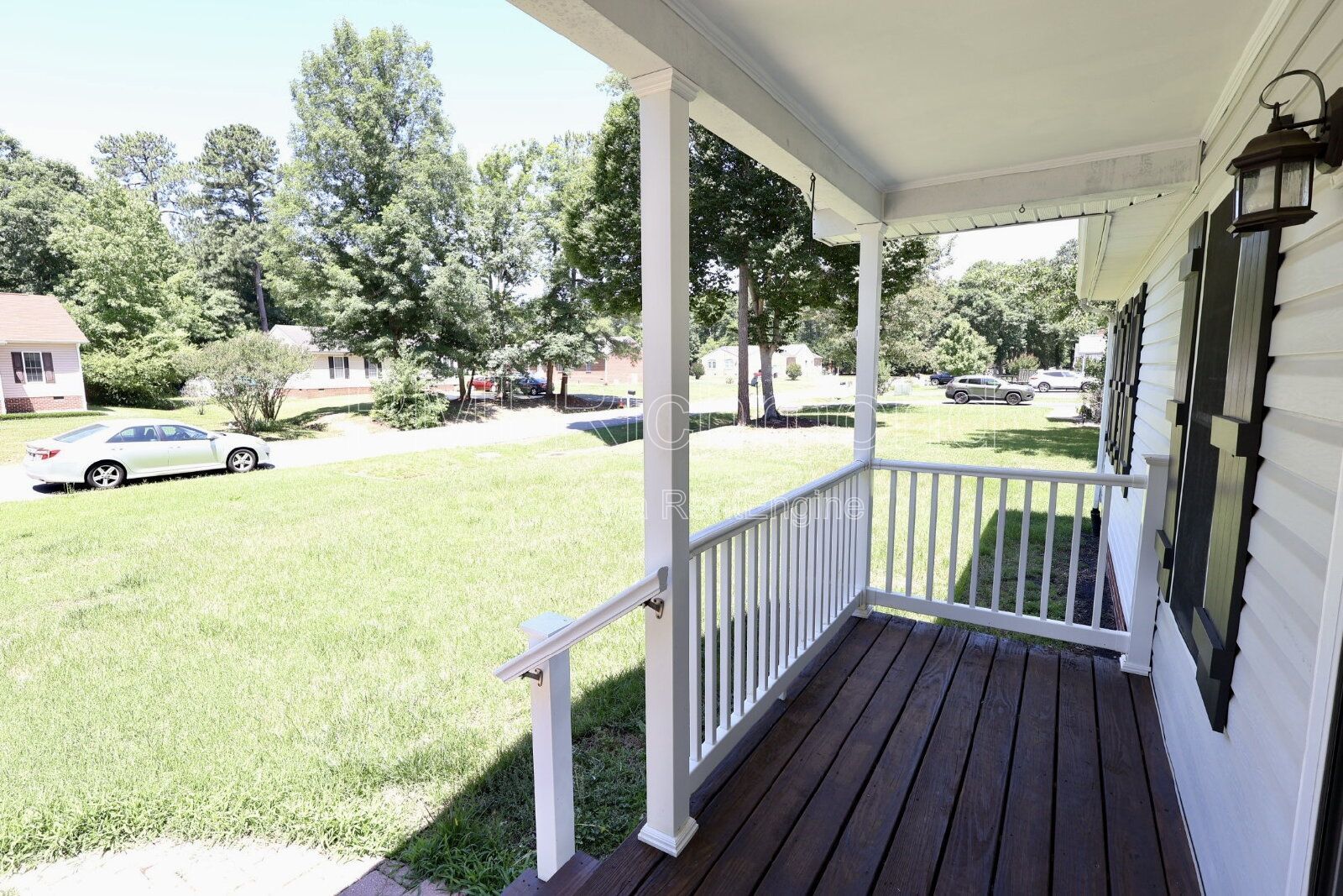 Charming 3-Bed Chesterfield Home with Elegant Granite Touches! property image