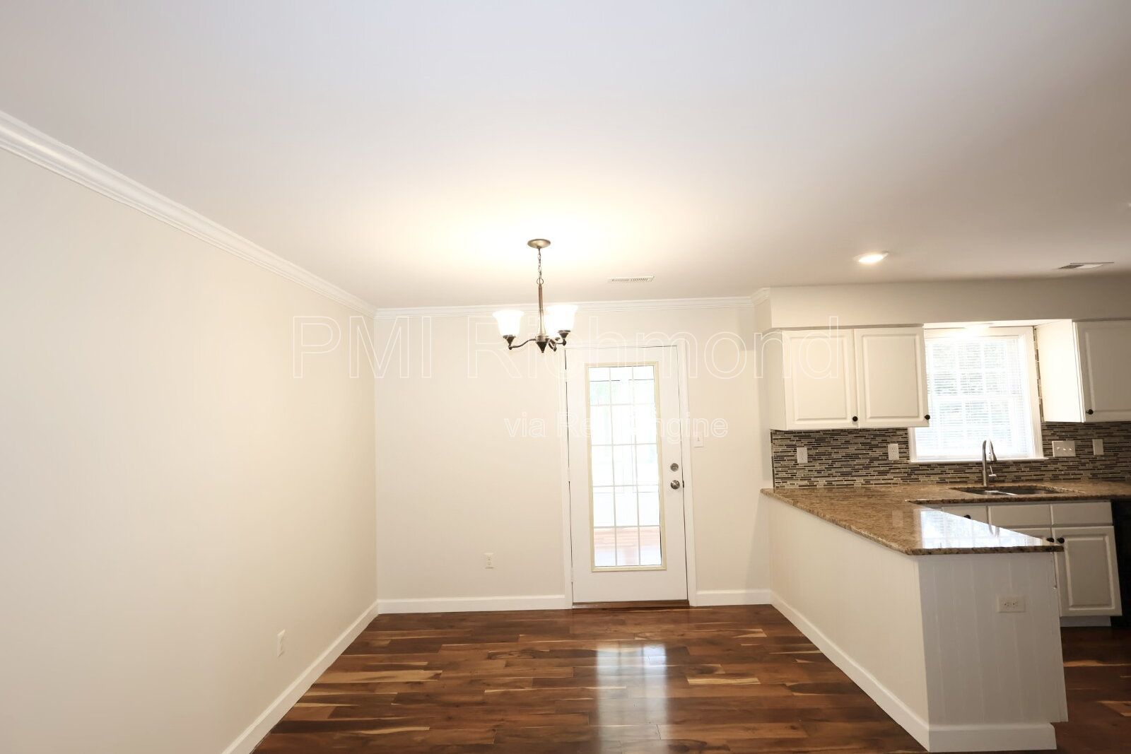 Charming 3-Bed Chesterfield Home with Elegant Granite Touches! property image