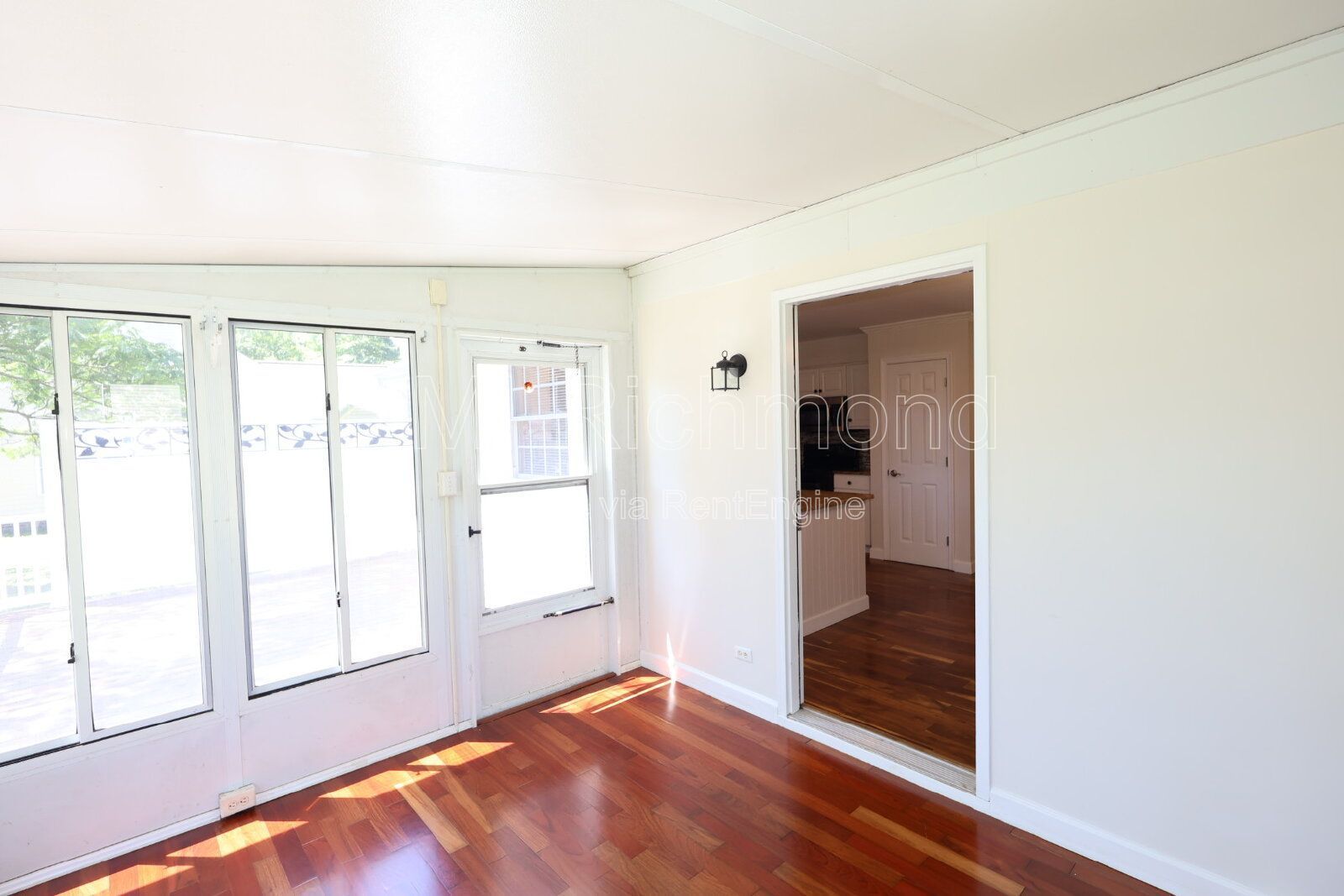Charming 3-Bed Chesterfield Home with Elegant Granite Touches! property image