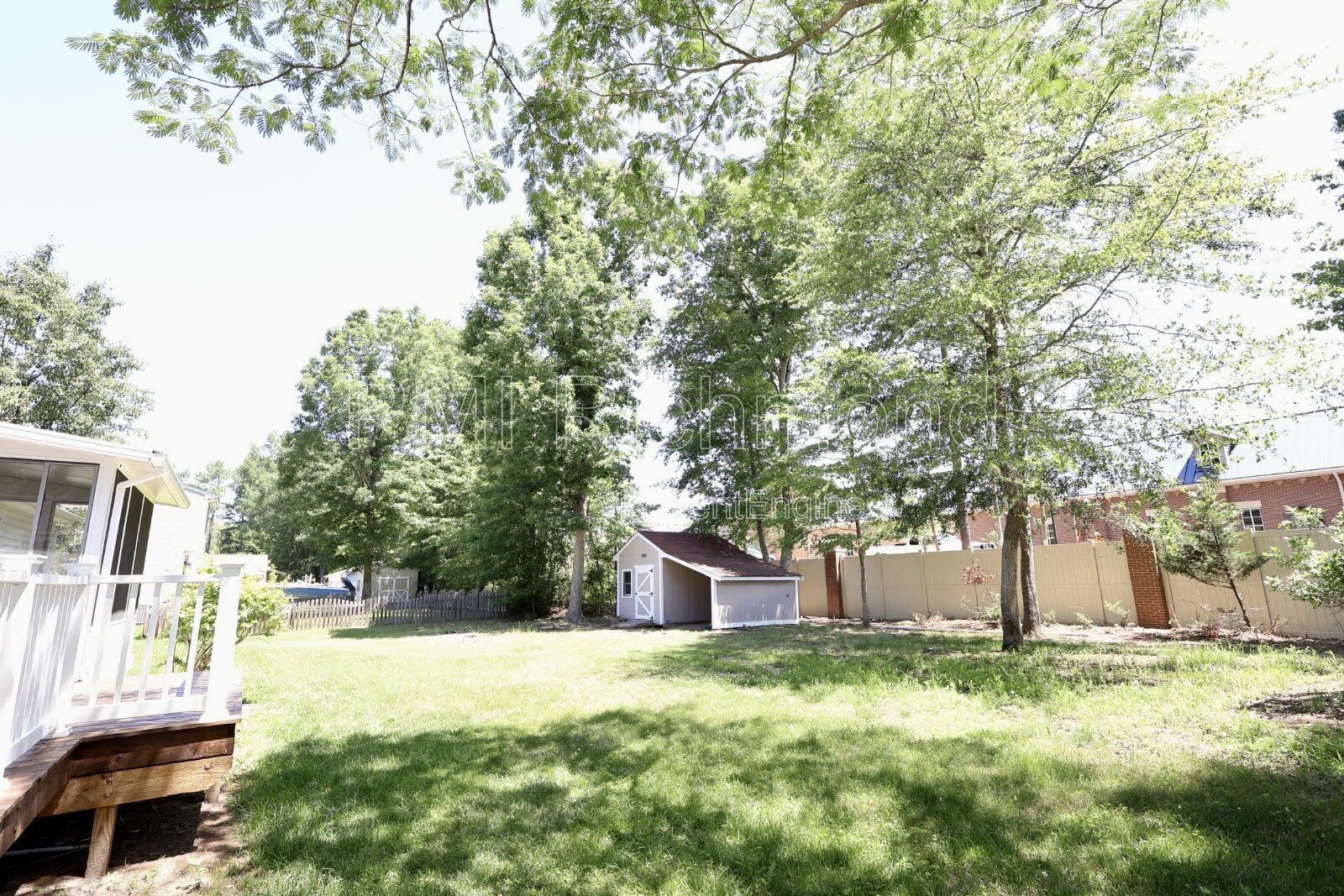 Charming 3-Bed Chesterfield Home with Elegant Granite Touches! property image