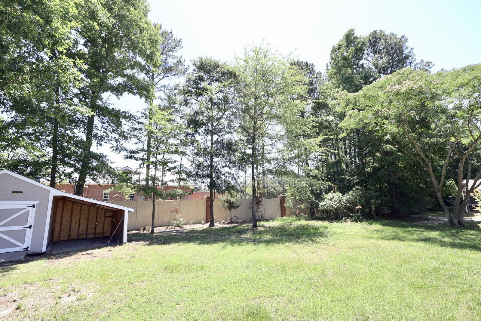 Charming 3-Bed Chesterfield Home with Elegant Granite Touches! property image